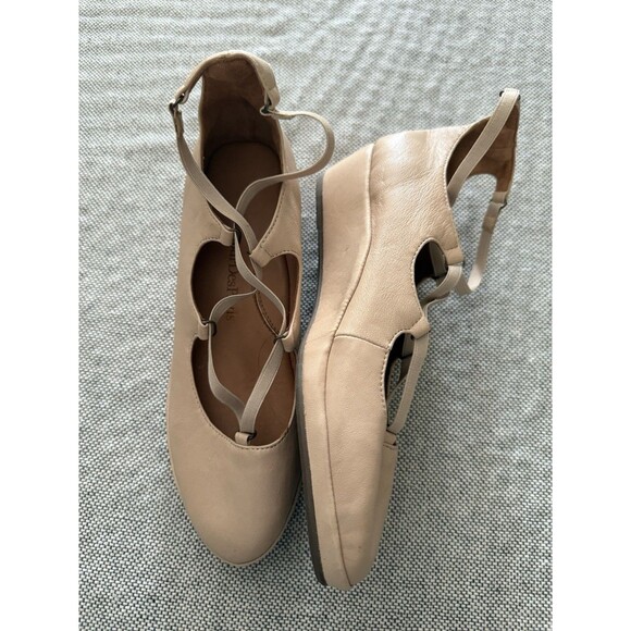 L'Amour Des Pieds Benham Leather Mary Jane Wedge Shoes 8M Tan Beige Womens NWOB - Picture 1 of 5